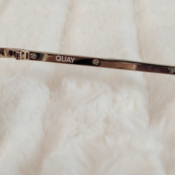 QUAY // ltd ed luxe combination white/gold frames brown polarized lens aviators - Picture 12 of 16